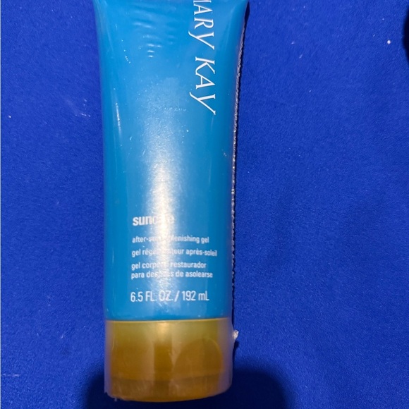 Mary Kay Other - Mary Kay Suncare Gel in Blue and Yellow